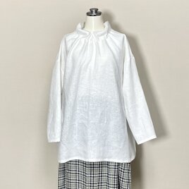 カラーリネン◆フラワーネックブラウス　長袖◆オフホワイト◆フリーサイズ（中厚、リネン100％）