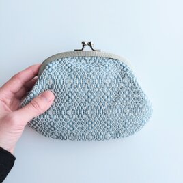 麻x綿 手織りオーバル型ポーチ〈blue round cross〉