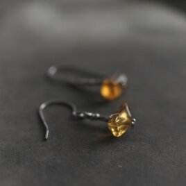 シトリン　カレンシルバーのピアス（silver925）orイヤリング　11月の誕生石