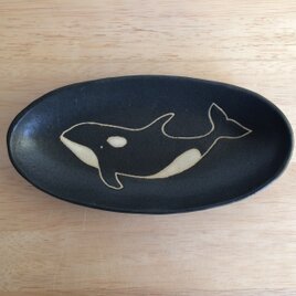 オーバル深皿（シャチ）