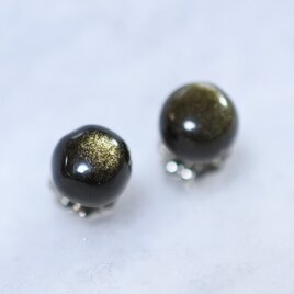 ゴールデンオブシディアンのスタッドピアス（6mm・チタンポスト）