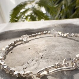 【ギフトに最適】ユニセックスカレンシルバーキューブカットクリスタル