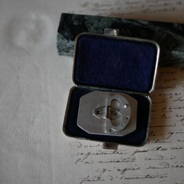 小さなケースに入ったスタンプ　フランスアンティーク　ブロカントのある暮らし