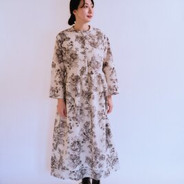 【受注制作】トラディショナルアーミッシュドレス◇ロマンティックフラワー柄（コットン・ミラクルウェーブ）