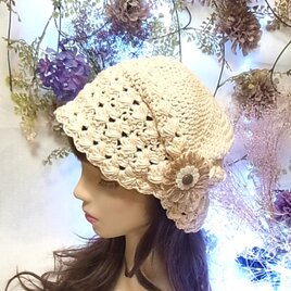 春夏 バケットハット ニット帽  縄編み ブローチ付　生成り