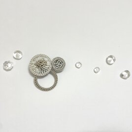 手刺繍のブローチ　en ー縁ー／ss／ベージュb003