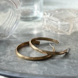 P754-ヴィンテージピアス U.S.A. 1970-80's Gold Tone Dainty Hoop