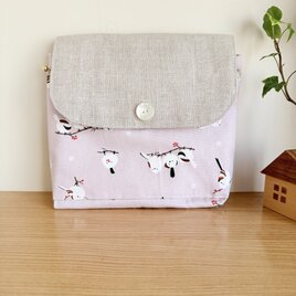 便利なポケットいっぱいふた付きポーチ（シマエナガ）