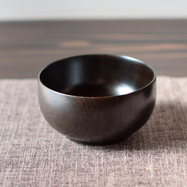 【黒漆・けやき】小さな汁椀｜一日を整える、やさしく手に馴染む木のお椀