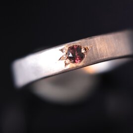 【小鳥屋ジュエリー】最強変化　インド産アレキサンドライト　Pt900リング【赫茈】