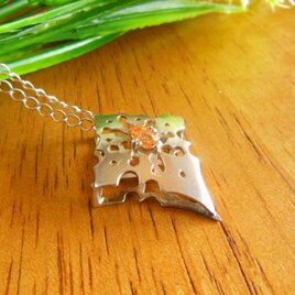 オレンジサファイア　ペンダント