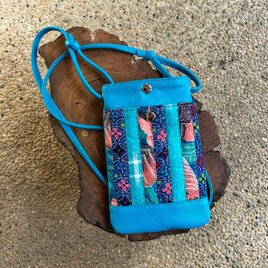 スマホポシェット（スカイブルーの革＋着物生地のパッチワーク）01014-38