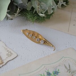 すずらんのアンティークブローチ