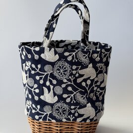 刺繍帆布生地と紅籐バッグ