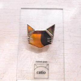 Whisker brooch/ mike