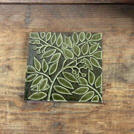 ななかまどタイル（オリーブ）