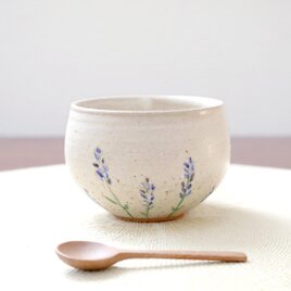 ころんと丸い彫り模様のお湯のみ / ラベンダー
