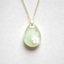レジンアート　雫のマーブルペンダント〈オパールグリーン〉