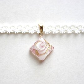 【受注製作】レジンアート　スクエアモチーフとタティングレースとサテンリボンのチョーカー〈兎の眼〉