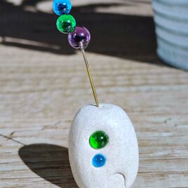 小さなお家と不思議な雲