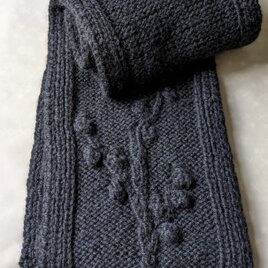 【送料無料】手編みウールマフラー　黒　モノトーン