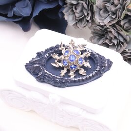 【フランス買付】ブルースターブローチ（スノーフレーク） ＊Floral-Inspired Brooch 1960s–1970s