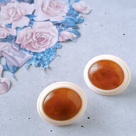 《Avon》 “cosmopolitan collection” amber/ivory エイボン ヴィンテージイヤリング