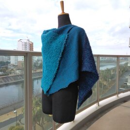 網代織を入れたポンチョ（トルコブルーと紺）