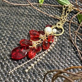 [新規出店記念｜初回購入10％OFF　2月14日まで]  キラキラ光雫チャーム　レッド