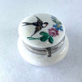 陶器小物入れ 手描き 燕 野鳥 リモージュ 丸型 19ota45