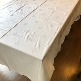 テーブルクロス 大判フレンチリネン モノグラム刺繍入り 12clan22