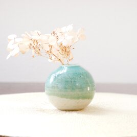 艶やかトルコブルーと白釉のかけ分け一輪挿し