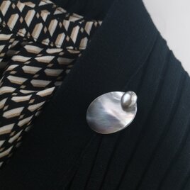 白蝶貝とバロックシルバー真珠