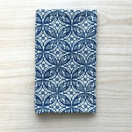 天然藍の型染め手拭い　花鳥七宝