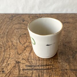 コップ　ハスに鯉