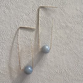 エンジェライトの直角ピアス