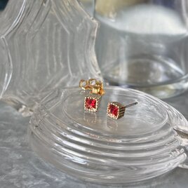 PA479-【 AVON 】エイボン・ヴィンテージピアス Square Gold Tone Ruby Cut Glass