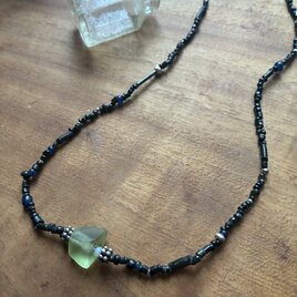 ⭐︎＊古のAsiaのネックレス。@ローマングラスのカケラ＋アジア渡のオールドビーズ＋カレンシルバー