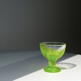 【Kosta Boda】スウェーデン製 / 北欧デザイン / ヴィンテージガラスコンポート / ネオングリーン