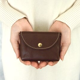 たっぷり入るコンパクト財布（焦茶）
