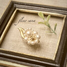 blossom in love   恋するお花のブローチ 〈white〉フォーマルのコピー