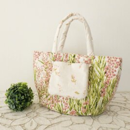 たっぷり入る❤︎ポーチ付き♡花柄トートbag