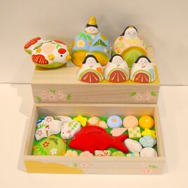 土人形のおひな様