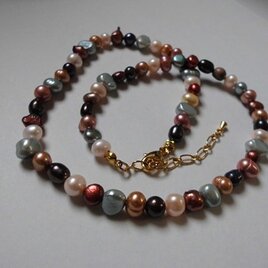 ジェムズコーンなネックレス