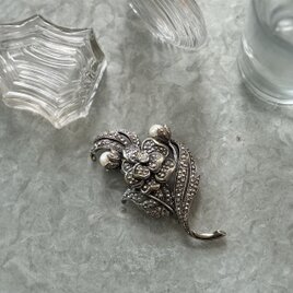 SCA71-【AVON】エイボン・ヴィンテージブローチ Kenneth Jay Lane Faux Marcasite