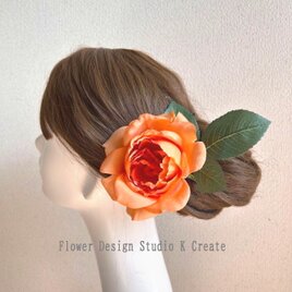 オレンジの薔薇と葉っぱの髪飾り　花径12cm　フラメンコ　フローレス　ダンス　花　ローズ　フラメンコ小物　オレンジ　バラ　髪飾り