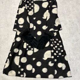 水玉のクラッシックなワンピース