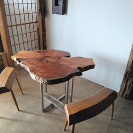 バール・ライブエッジ一枚板天板　　〜欅一枚板天板・テーブル・ローテーブル・ディスプレイ　