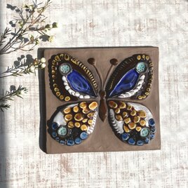 宝石のような蝶の陶板／北欧の壁飾り／ジィガントフタ／Jie Gantofta