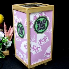 ◆『丸に違い鷹の羽』家紋の宿り木／至福の灯かり・40-26／LED･桧枠造・ラミネート加工・軽量／